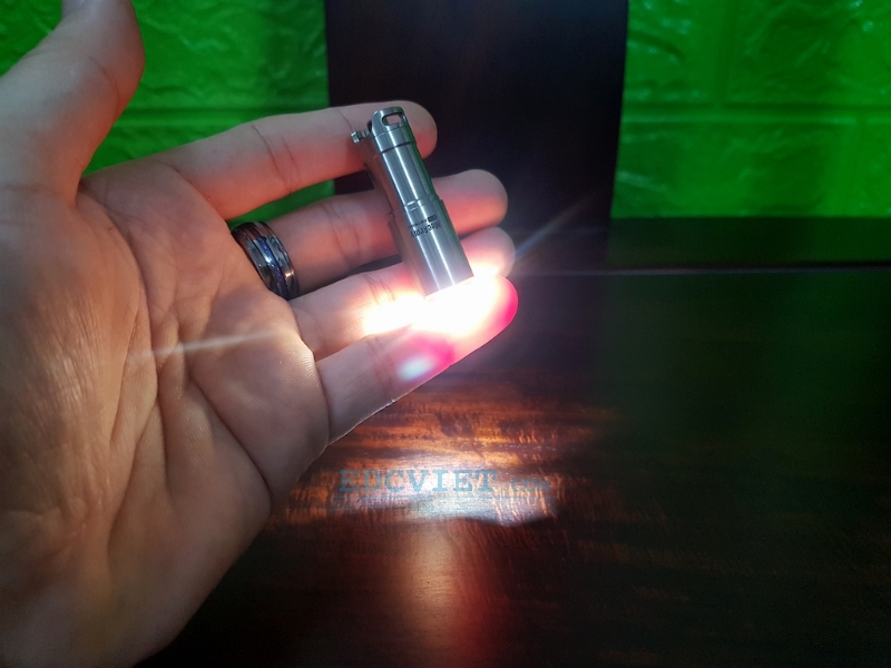 Đèn pin titanium MecArmy X1S