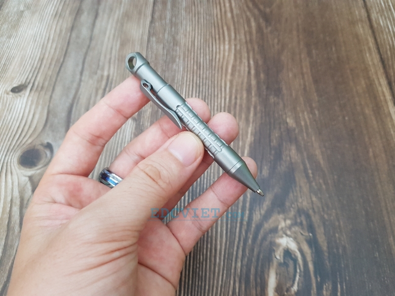 Bút titanium mini của Tacray