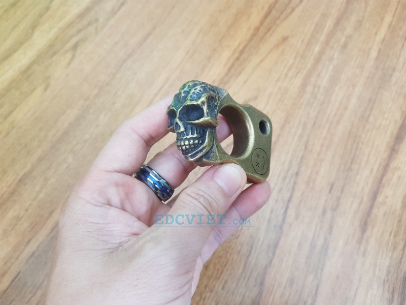 Knuckle skull bằng đồng